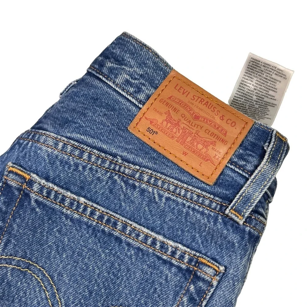Levi's 501 Women's 27x26 Premium Denim Blue Jeans EUC No Size Tag - Picture 1 of 11